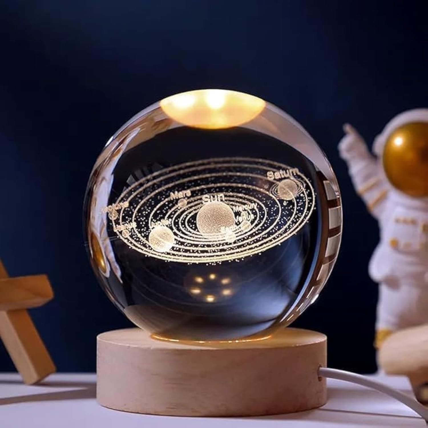 أباجورة ليلية بتصميم كرة كريستال ثلاثية أبعاد بإضاءة